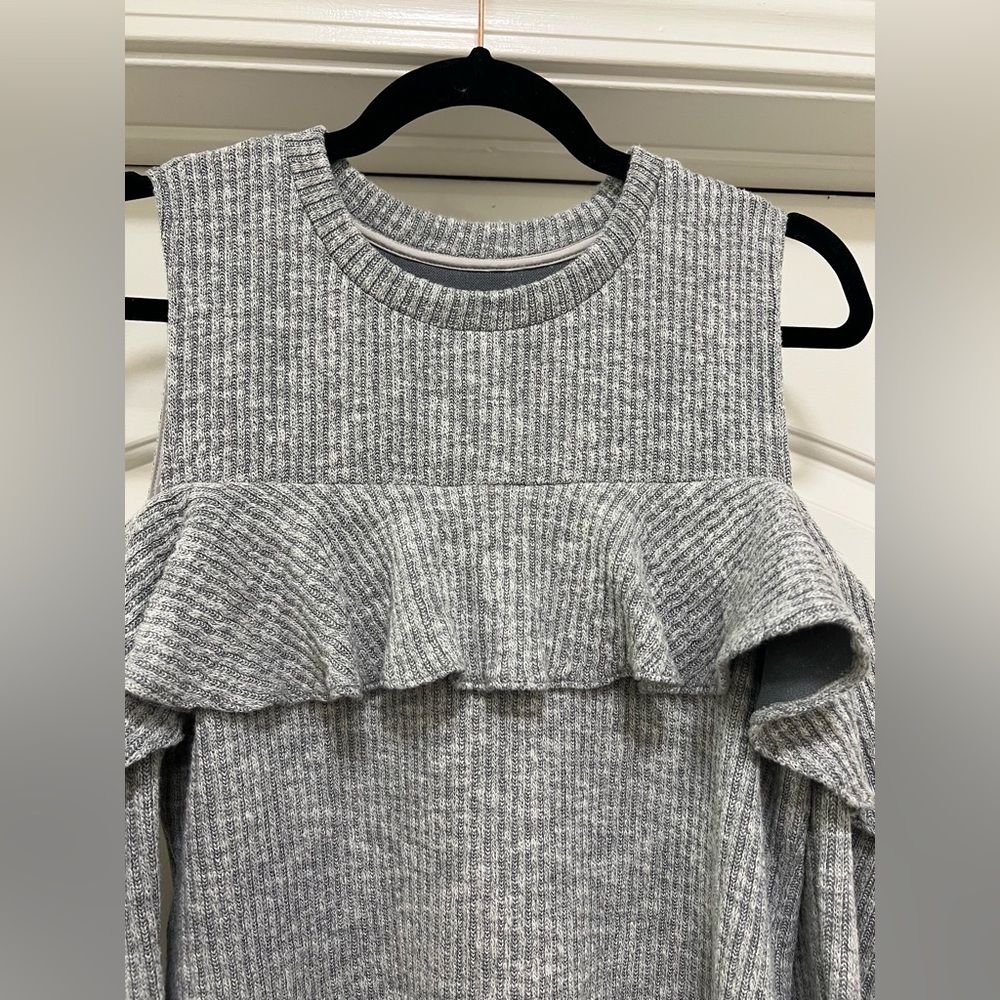 NWOT Saylor Ruffle Cold Shoulder Sweater - Picture 5 of 8